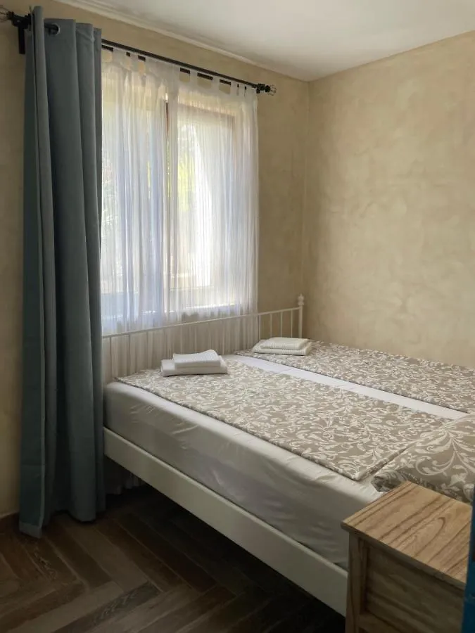Apartments Sanja Pinezici