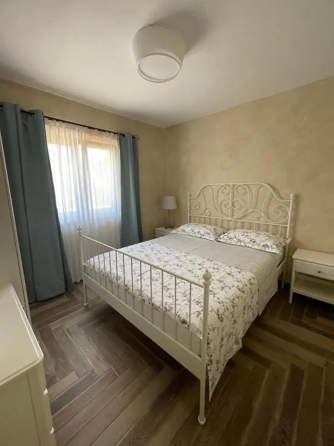 Apartments Sanja Pinezici  0*, Pinezici (Krk)